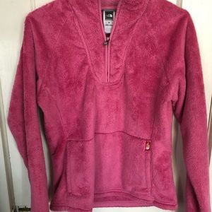 1/4 zip, kangaroo pocket, thick piled fleece.